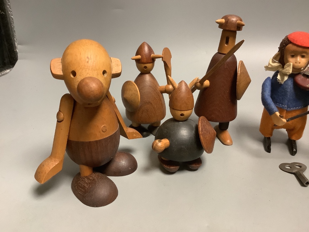 A group of automaton and other toy animals